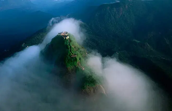Experience Adam's Peak (Sri Pada) in Sri Lanka. 