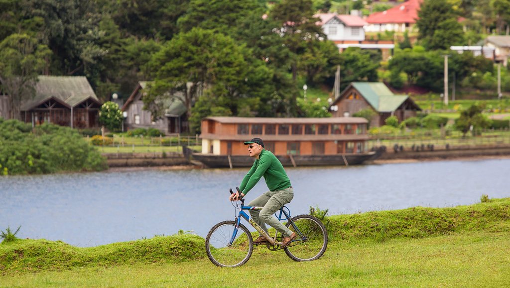 Hill Rise Luxury Villa & Stables in Nuwara Eliya, Sri Lanka